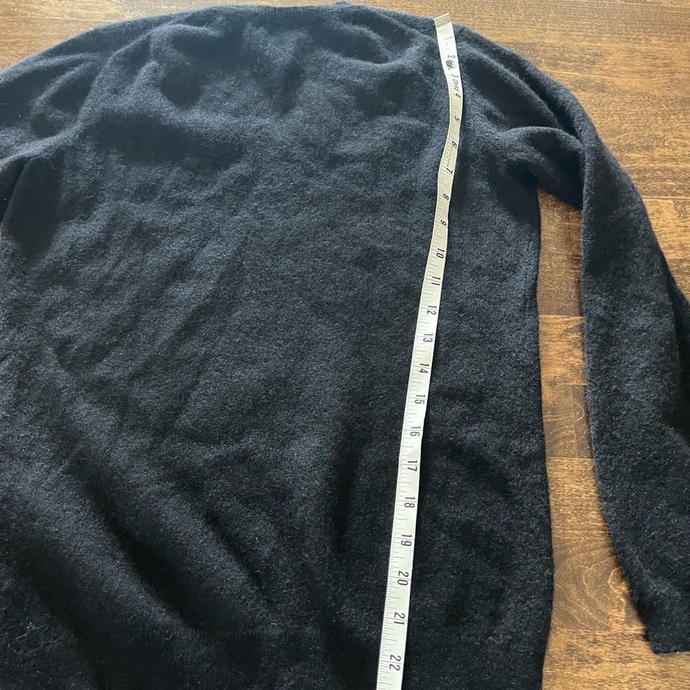 Charter Club cashmere Black V-Neck Sweater - Picture 5 of 5
